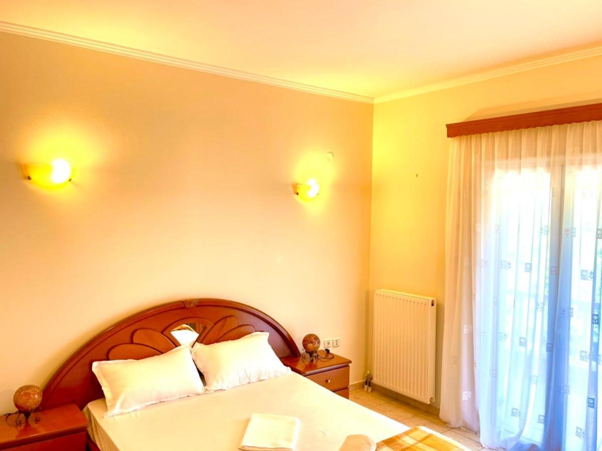 Hill House * Agios Georgios Pagon