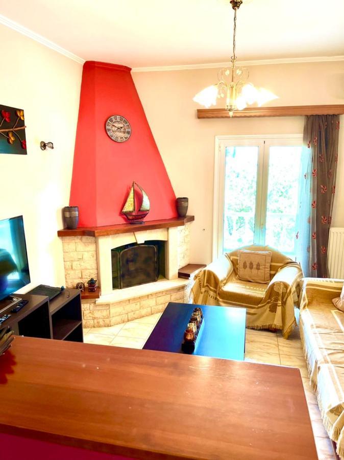 Hill House Casa vacanze Agios Georgios Pagon